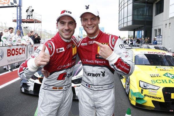 Molina (balra) és csapattársa, Adrien Tambay örül az Audi remek edzésszereplésének