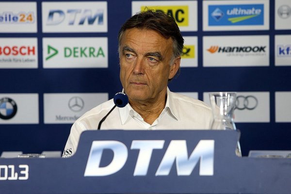Gyanús csend a DTM-fejlesztések körül: összefogás a Mercedes megmentéséért? 3 Wolfgang Schattling több mint 20 éve felel a Mercedes Motorsport kommunikációjáért